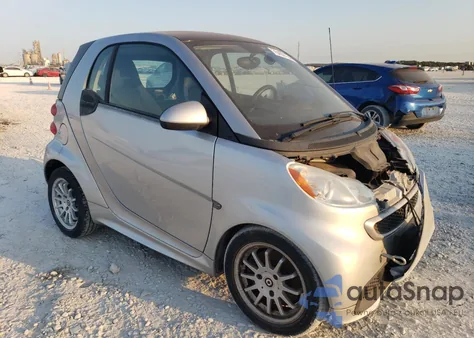 2013 Smart Fortwo Pure из США, поврежденный, VIN WMEEJ3BA6DK652837